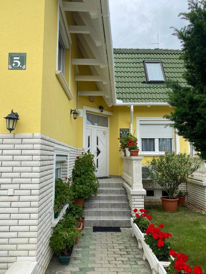 Margareta Apartmanhaz Daire Hajdúszoboszló Dış mekan fotoğraf